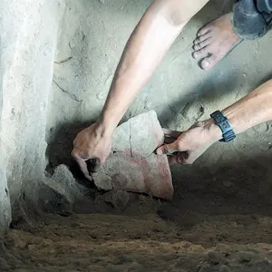 4,000-year-old stone preserves a symbol ancient voyagers carried across the sea 1