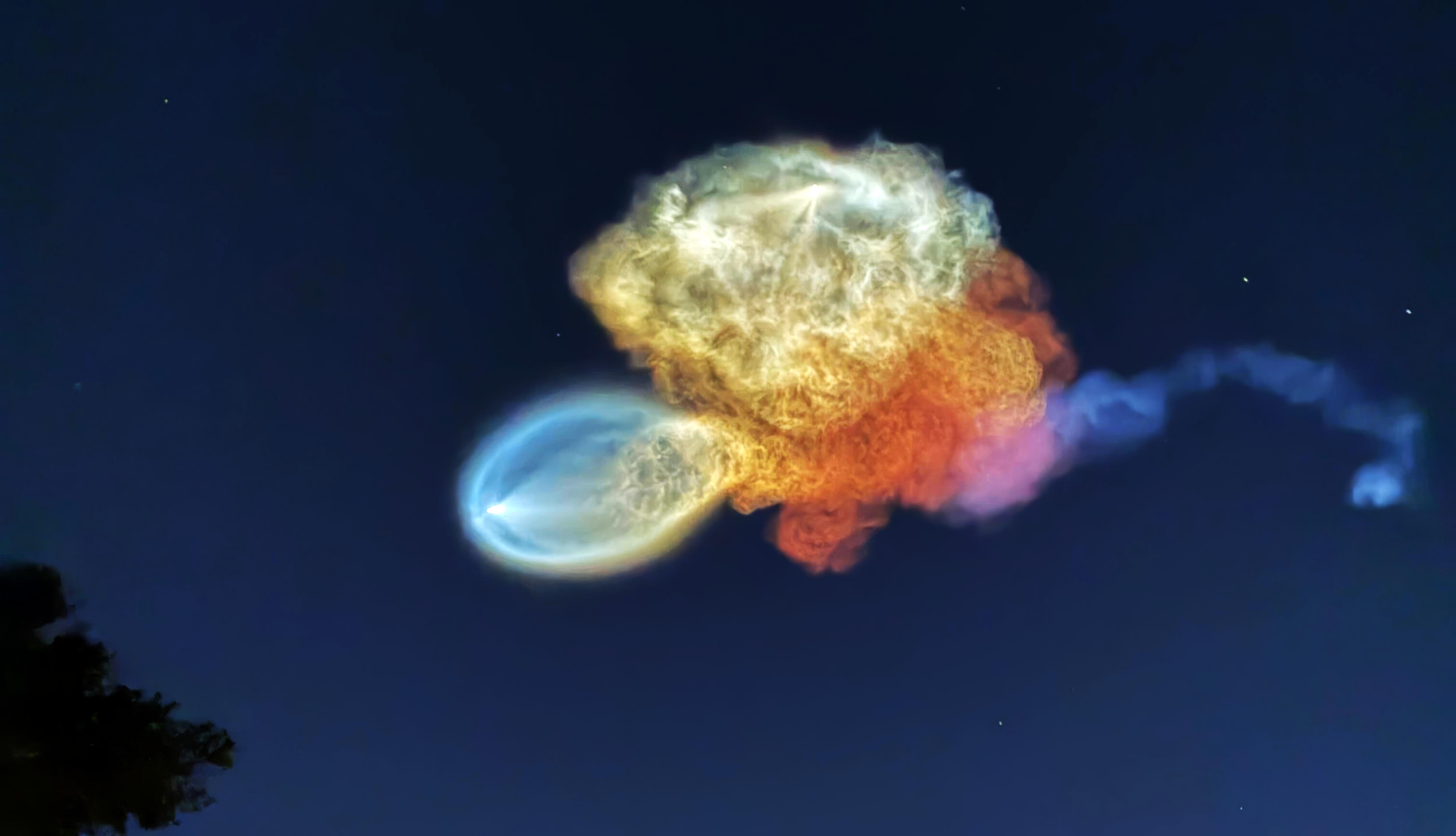 Otherworldly ‘space jellyfish’ appears in the sky