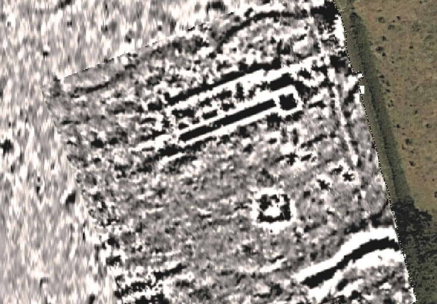 Wall Around Rome A metal detectorist found a 139-pound Roman lead ingot near Wrexham ...