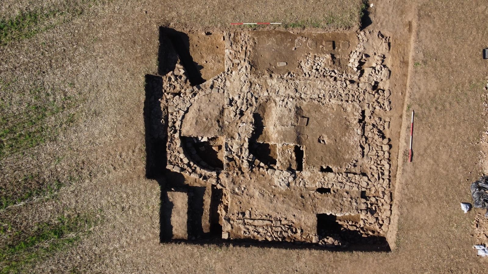 Wall Around Rome A metal detectorist found a 139-pound Roman lead ingot near Wrexham ...