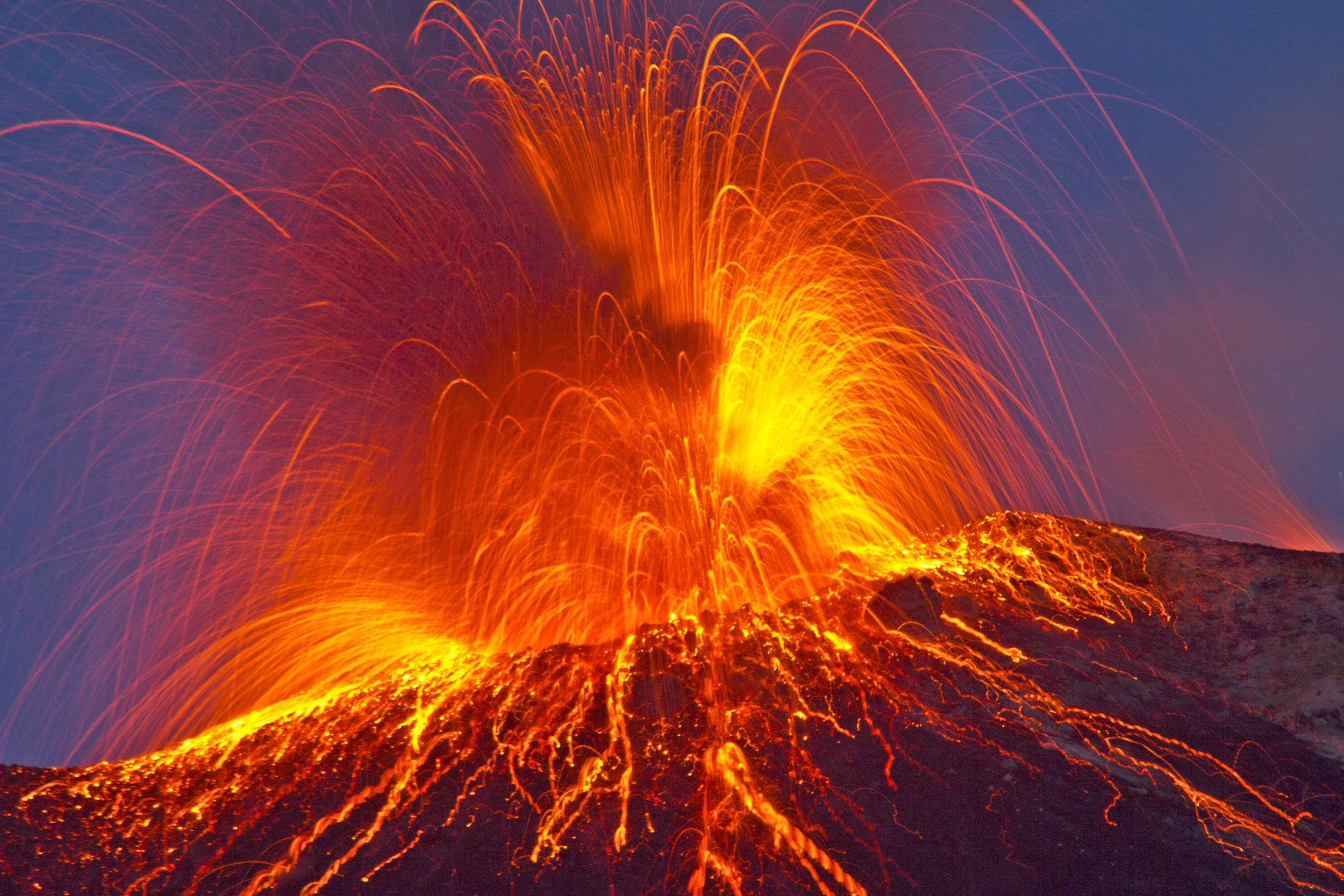 Volcanic Eruptions On Earth Volcan En Eruption Actuellement XFQS