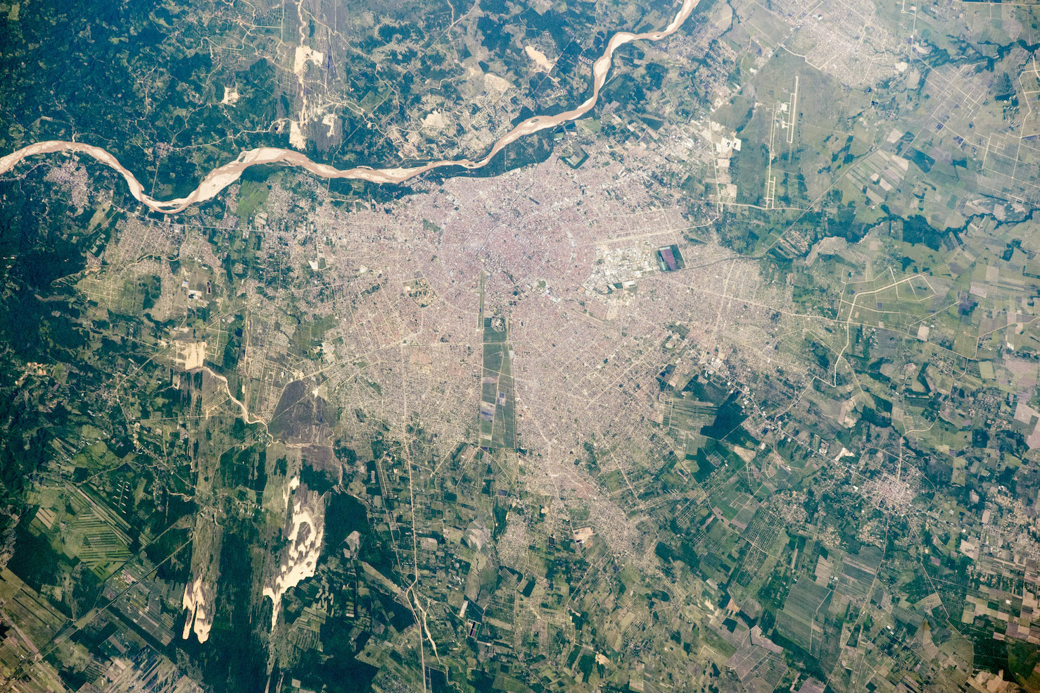 Today’s Image of the Day comes from the NASA Earth Observatory and features a look at the city of Santa Cruz, Bolivia from the International Space Station.