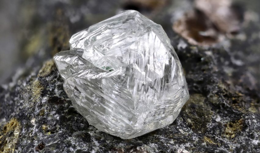 A quadrillion ton of diamonds found buried in the Earth’s crust •