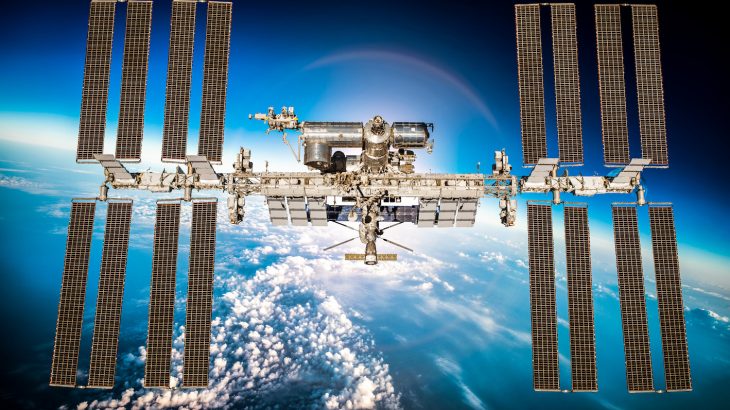 Flight controllers for the International Space Station (ISS) discovered that there was a leak in the Soyuz spacecraft.