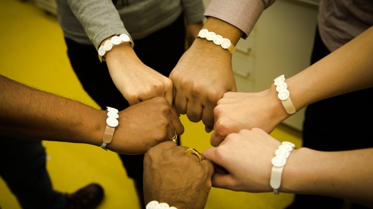 A new wearable, color changing sensor was designed to track vitamin D absorption and UV radiation exposure to the skin.