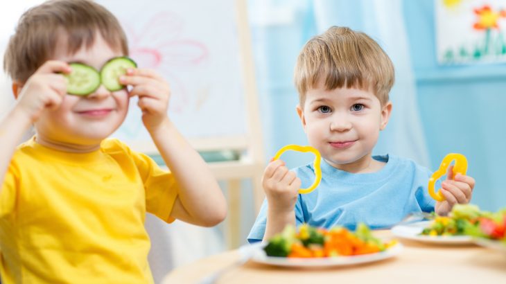 Researchers have found that the genetic risk of obesity can be cut in half when children live in a healthy home environment.