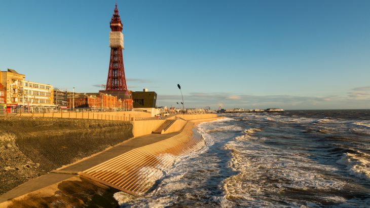 Rising sea levels could cost England about 90 miles of coastal land by 2080, a study warns.