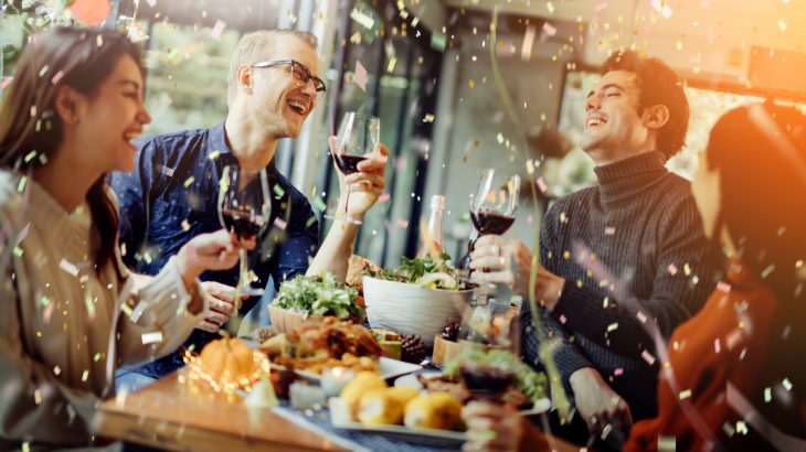 A new study from the University of Birmingham proves that it’s possible to curb weight gain during the holiday season.