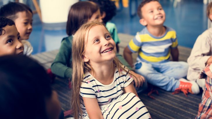 The relationship between socioeconomic status (SES) and brain anatomy remain stable from childhood through early adulthood.