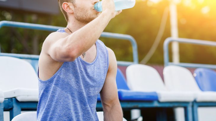 Research has found that individuals who abstain from drinking alcohol in the month of January experience many health benefits.