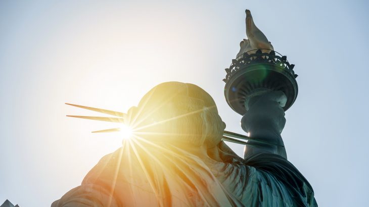 A new study has found that U.S. counties with rich immigration history have higher incomes, less poverty, and lower unemployment rates.