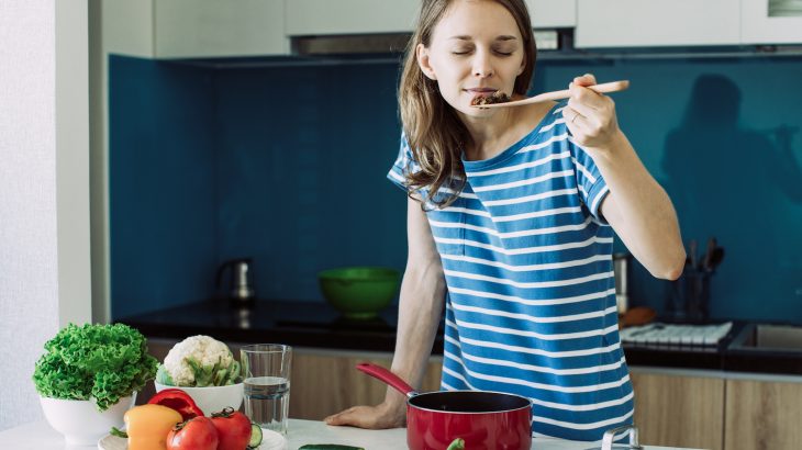 A new study has found that subtle genetic variations in individual olfactory receptors explain why people perceive smells differently.