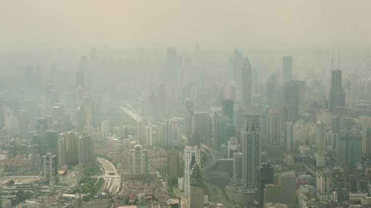 A new study has revealed that even a brief visit to a polluted city can cause breathing issues that take a week or more to recover from.