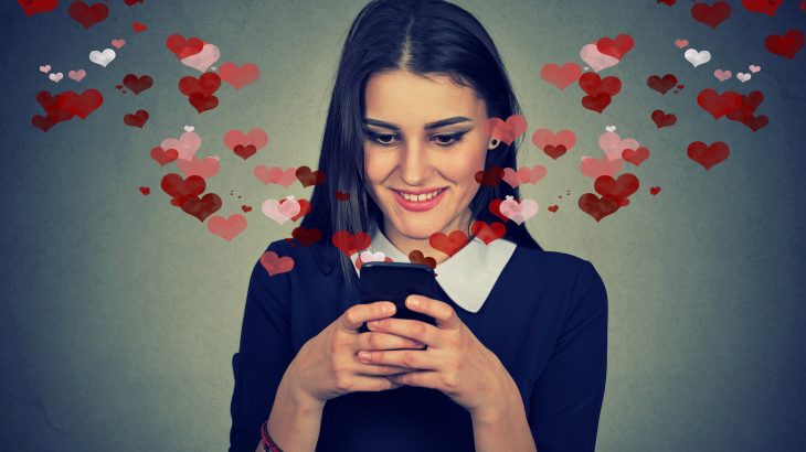 Dating app usage may be linked to an increased risk of unhealthy weight control practices such as vomiting and diet pill and/or laxative usage.