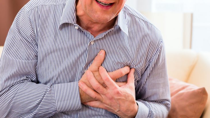 A new study has found that the death rates of men and women living with heart failure differ depending on marital status.