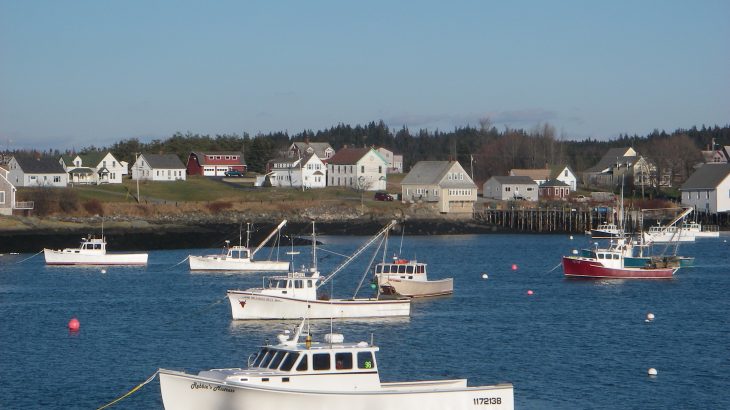 Fishing communities along the eastern coast of the U.S. from North Carolina to Maine will be left with fewer fishing options under changing climate conditions.