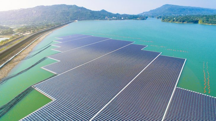 A team of scientists has suggested that a network of millions of floating solar farms could be used to convert atmospheric carbon dioxide into renewable energy.
