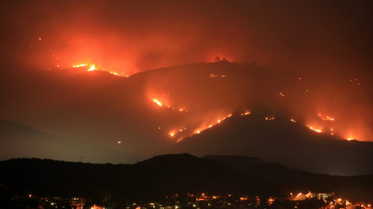 A new study conducted by researchers from the Earth Institute at Columbia University offers new evidence of how human-driven climate change is worsening California’s wildfire seasons.