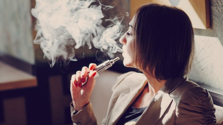A comprehensive new study has shown that e-cigarette smokers are 77 percent more likely to quit than non-vapers.