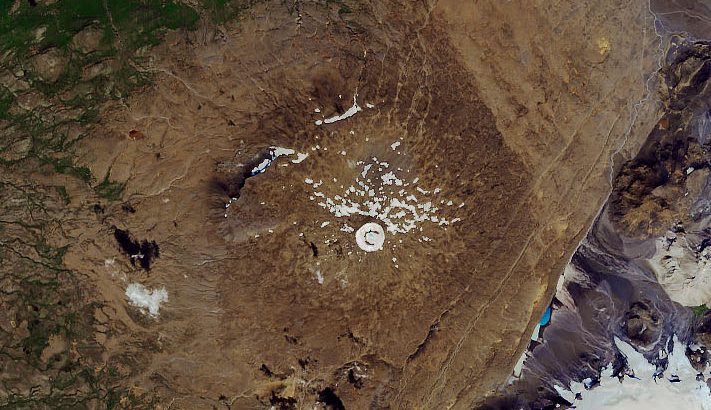 NASA has released satellite images which reveal the shocking 30-year transition of the Okjökull (Ok) Glacier, which lost its status as a glacier in 2014.
