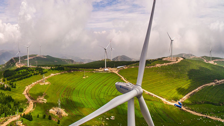 Onshore wind farms in Europe have the capacity to produce 100 times the energy that is currently generated, according to a new study.