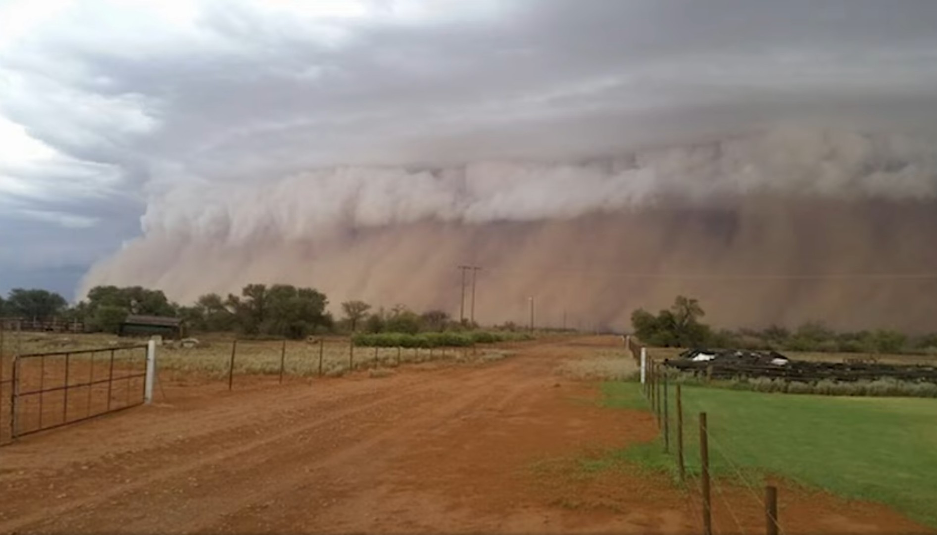 Students launch a dust storm warning app •