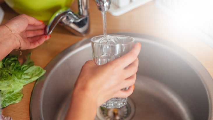 Researchers from several academic institutions and medical centers discovered that maternal fluoride exposure was linked to lower IQ scores in children.