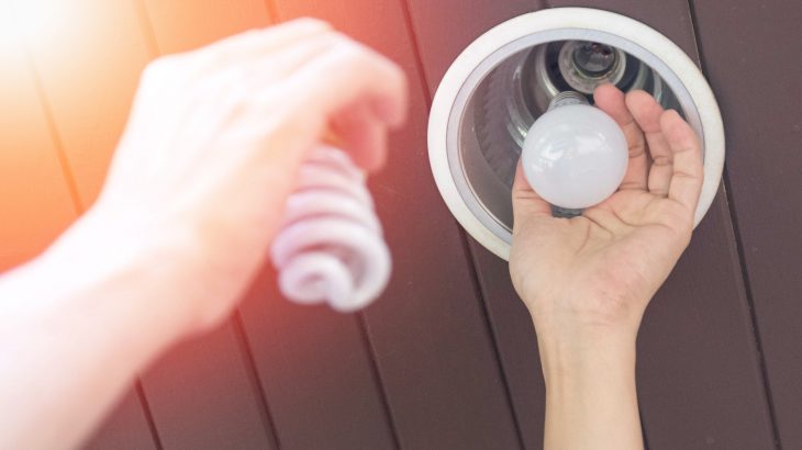 The Trump administration has just introduced a plan that may undermine ongoing efforts to shift to energy-saving light bulbs.