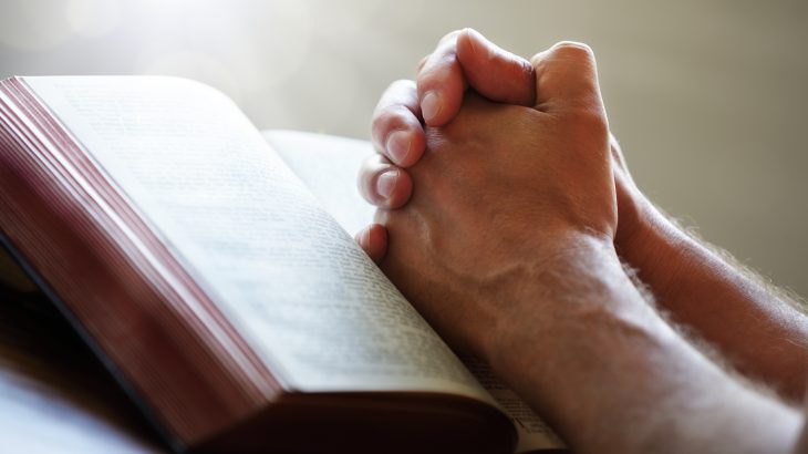 The experts report that individuals who can unconsciously grasp complex patterns, which is known as implicit pattern learning, are likely to hold stronger beliefs that there is a god who is in charge of events that take place in the universe.