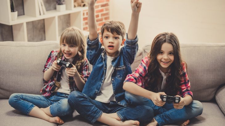 Playing video games as a child leads to long-lasting cognitive benefits, according to new research from the Universitat Oberta de Catalunya (UOC).