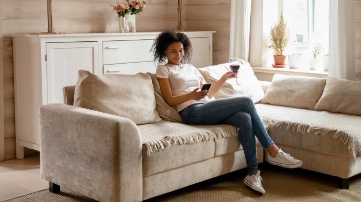 The study examined whether social media users have an "attentional bias," which is a hallmark of addictive behavior such as gambling and alcohol.