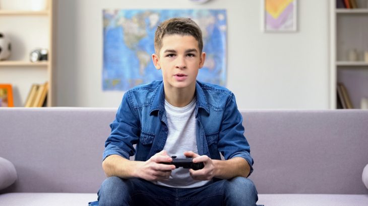 A new study from Rutgers University has linked the excessive use of entertainment-related technology to lower educational aspirations among young teens