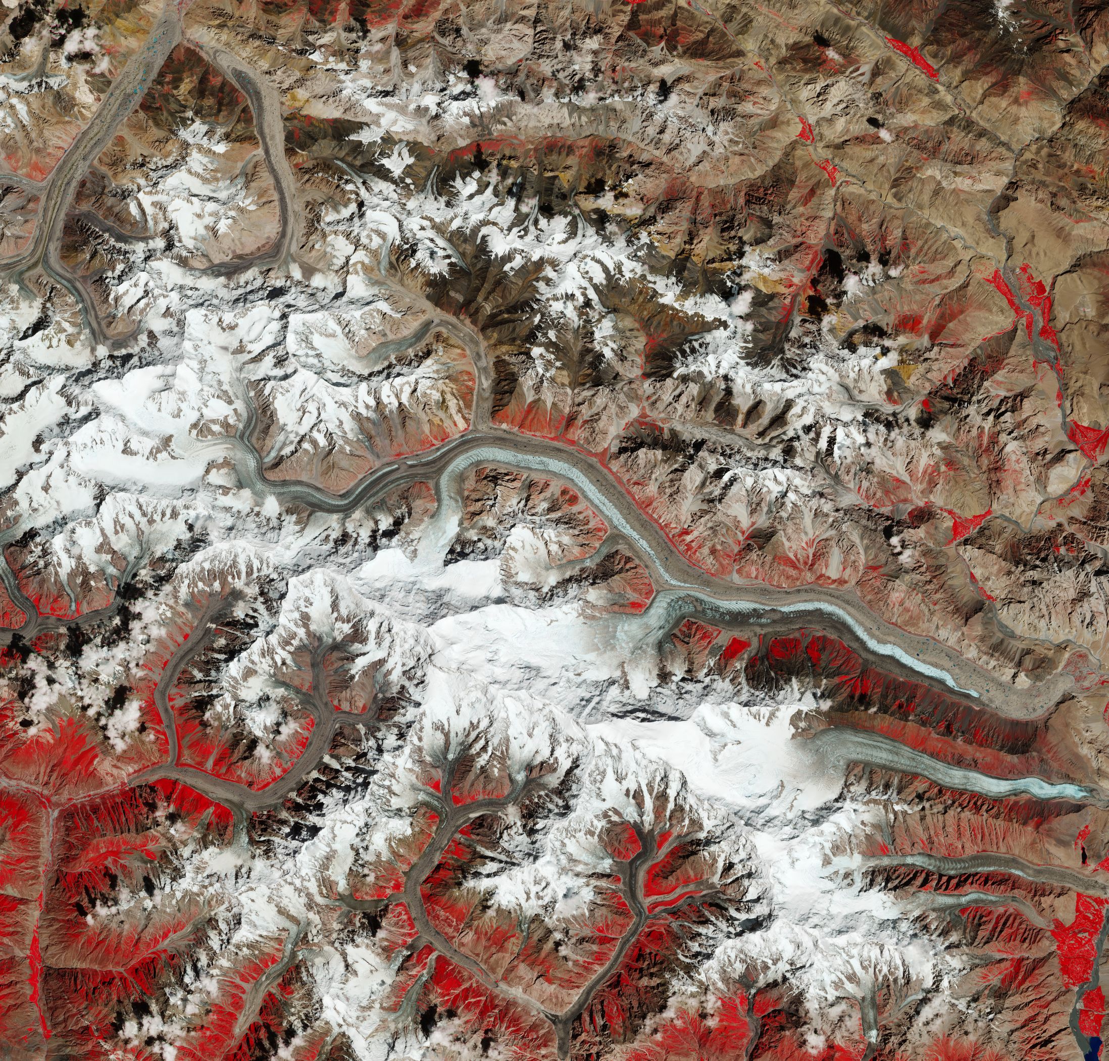 Batura Glacier in the Gilgit-Baltistan region of Pakistan - Earth.com