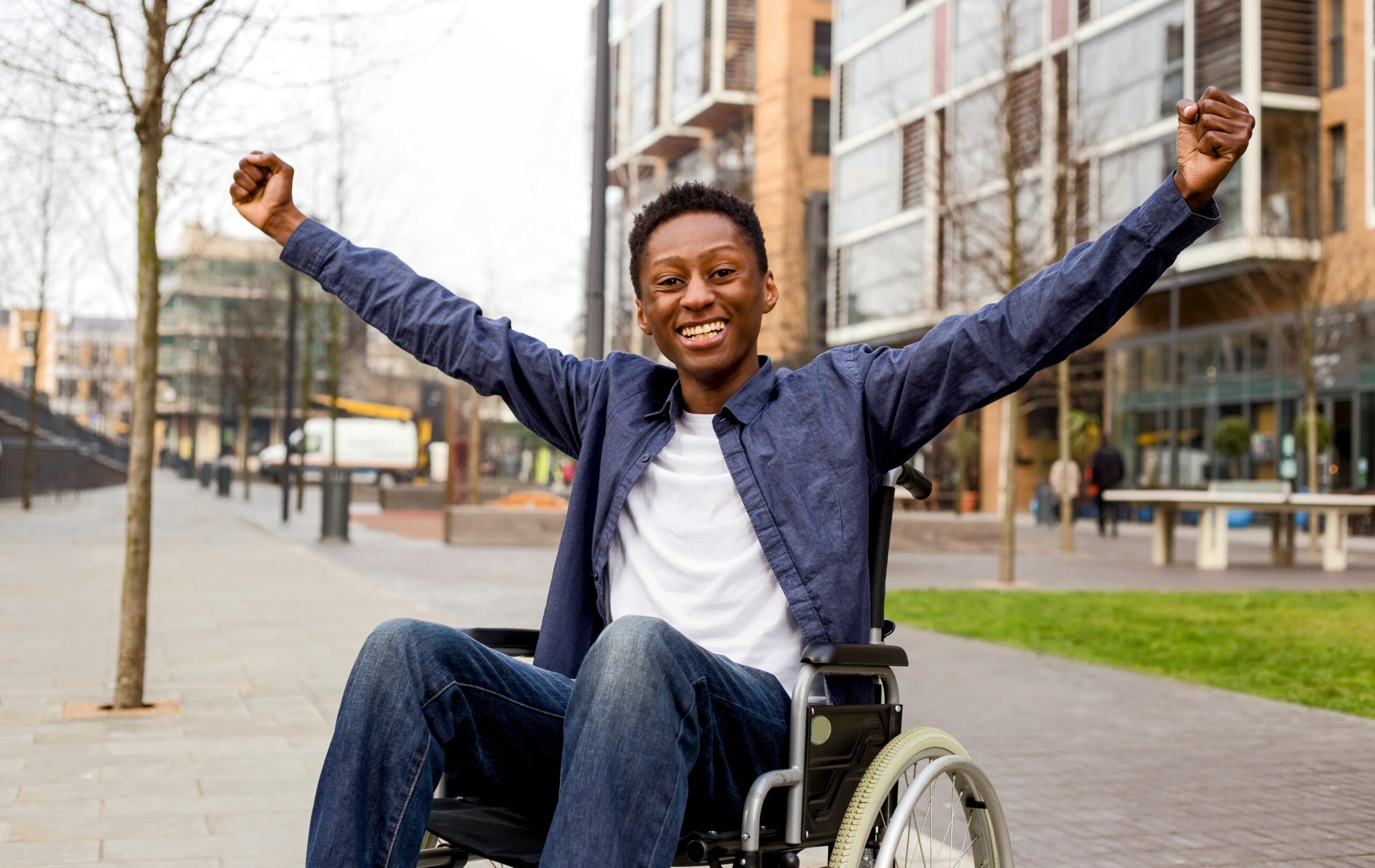 Groundbreaking new technology helps paraplegics move again