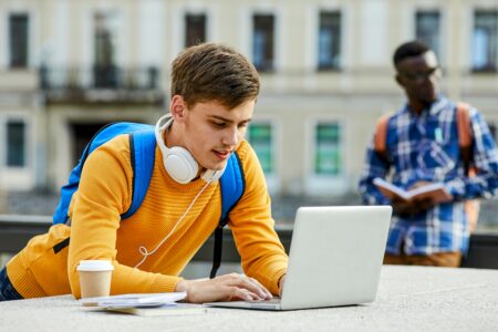 Alarming number of teens can't recognize fake health news • Earth.com