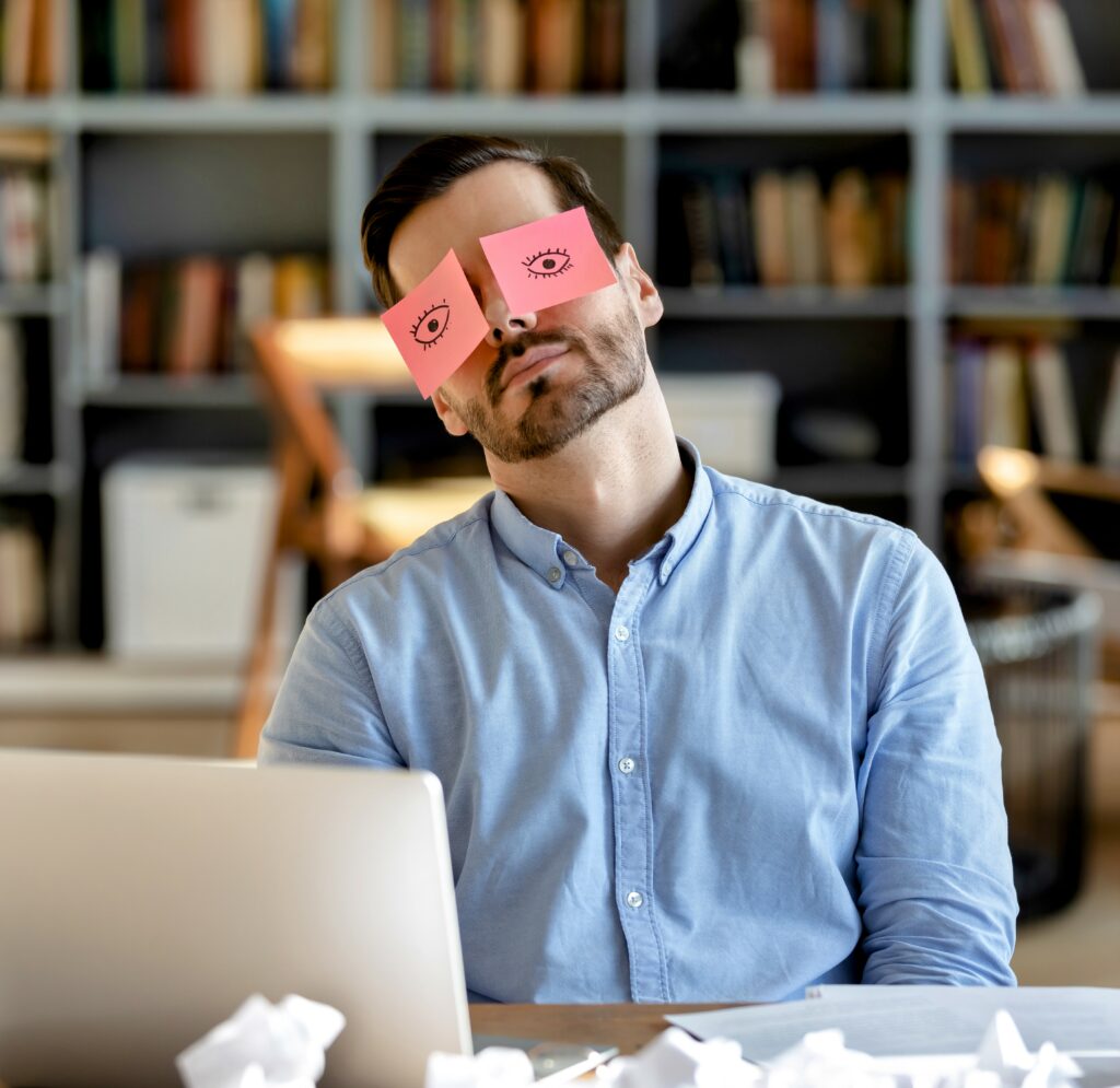 Adults spend a decade of their lives on “autopilot” •