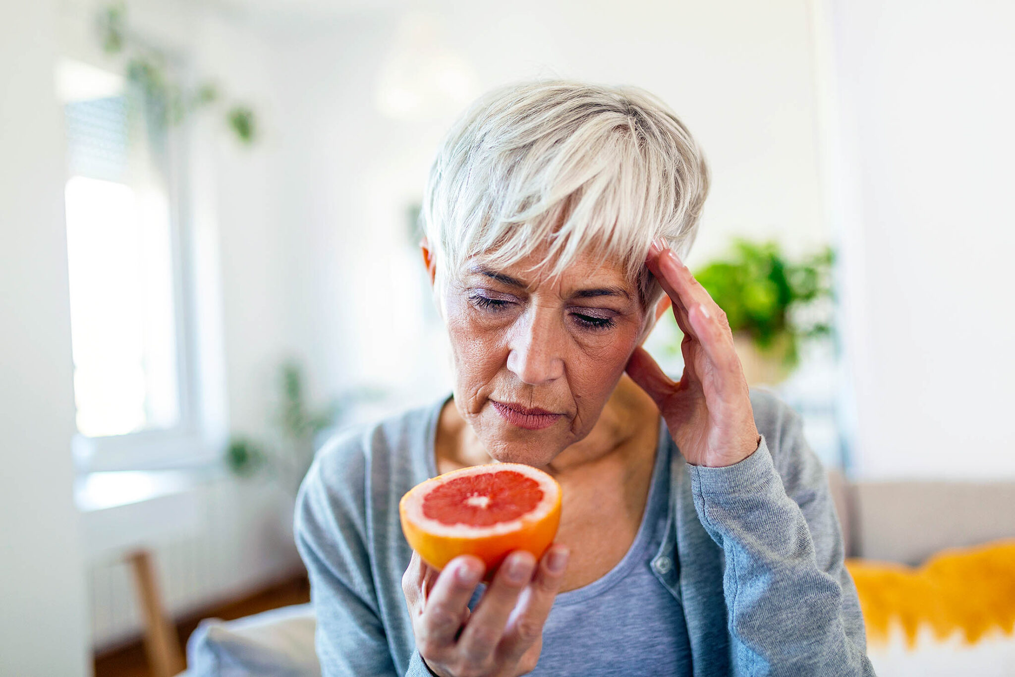 Loss of smell may be the earliest warning of Alzheimer's disease