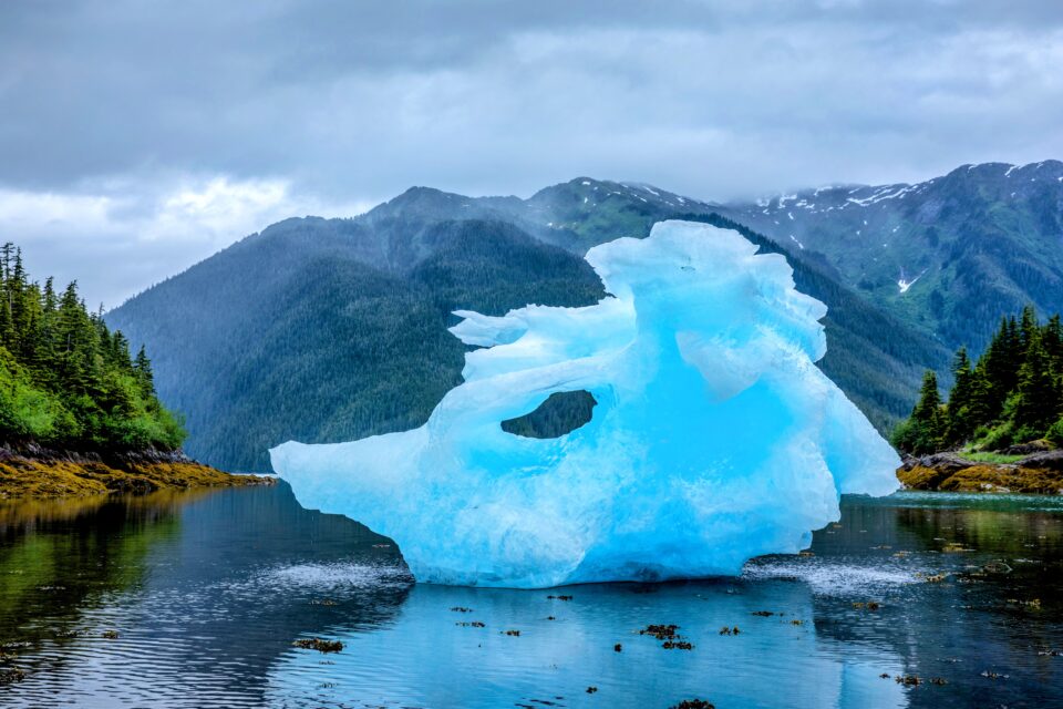 Tiny air bubbles trapped in glacier ice accelerate the rate of melting