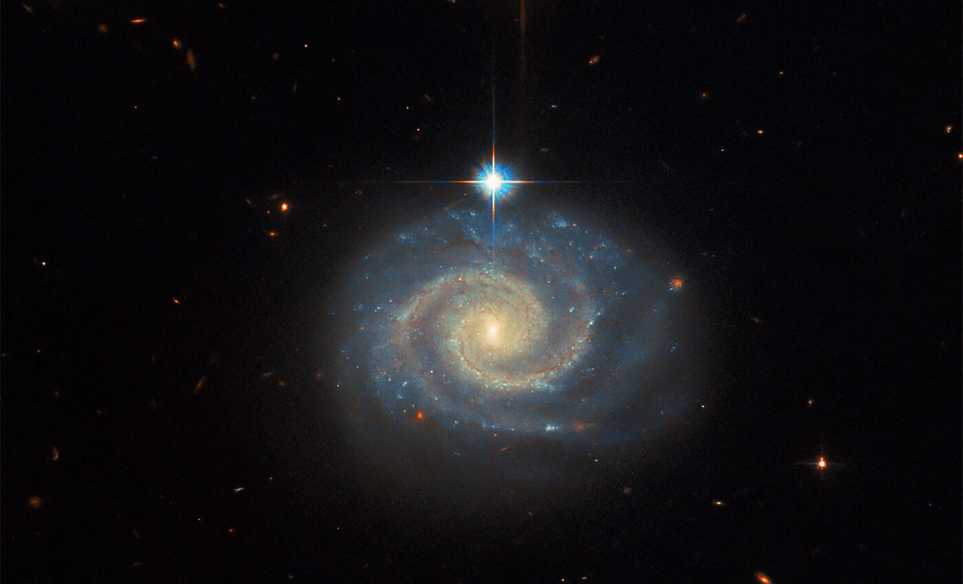 アート・デザイン・音楽 Observer of Forbidden Galaxies Astonishing galaxy displaying 