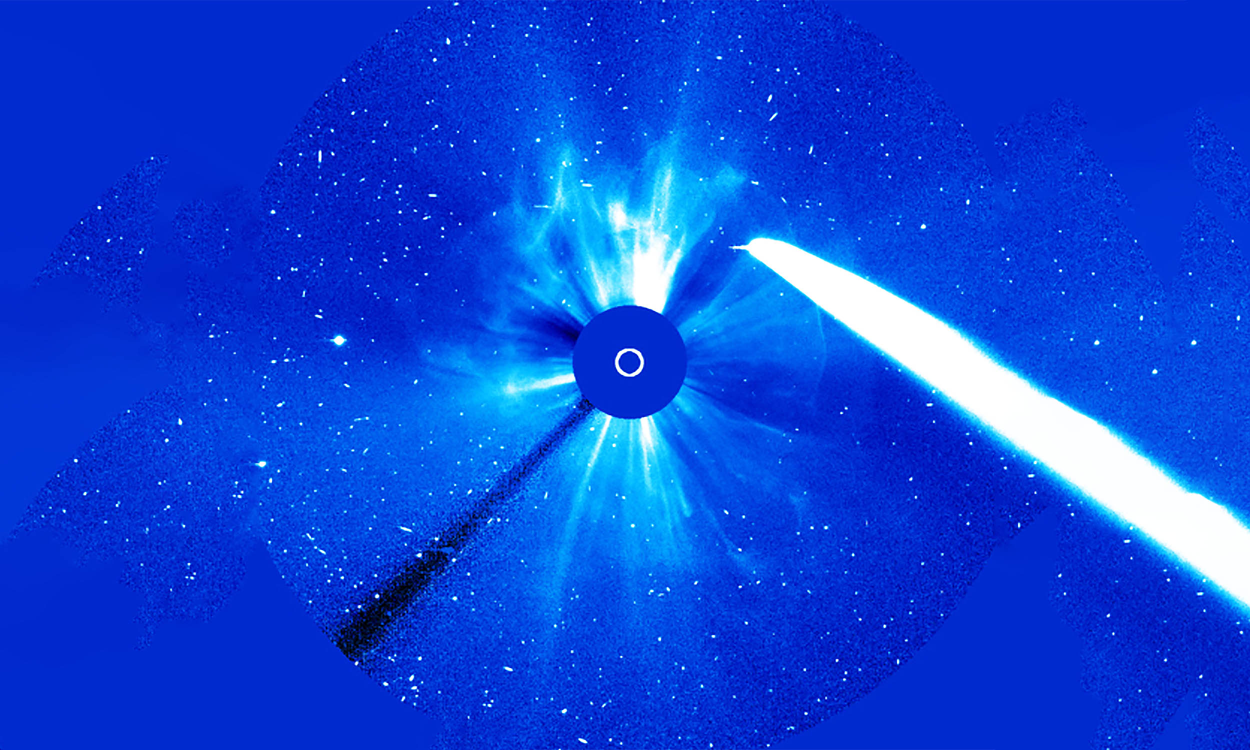 Update “Severe” solar storm and auroras will impact Earth today