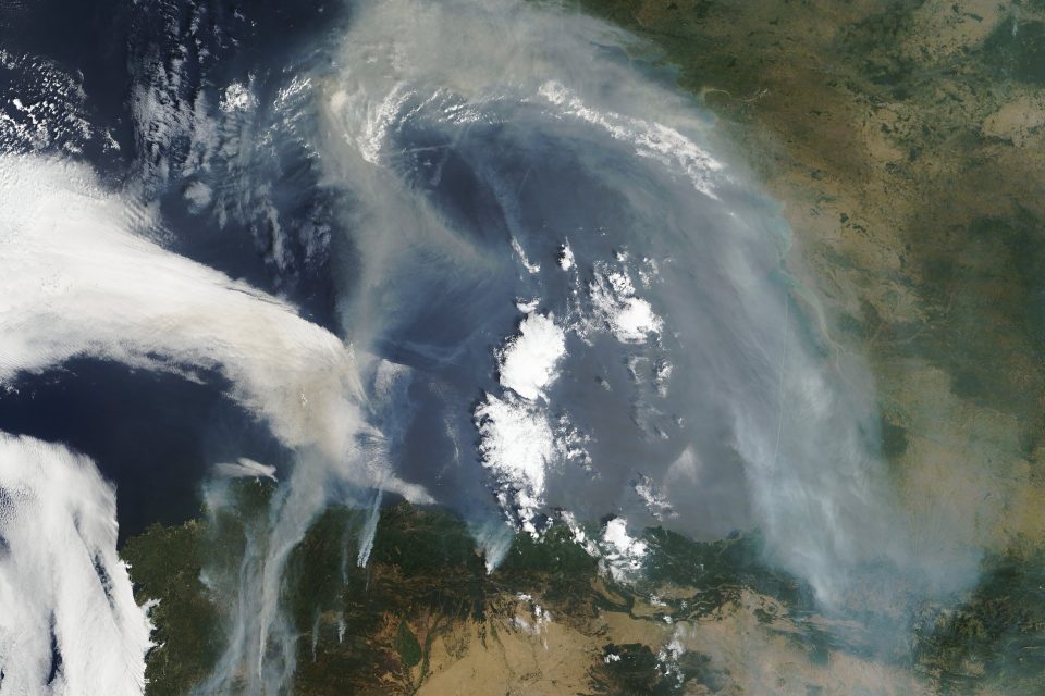 Wildfires scorch Spain and Portugal amid extreme heat