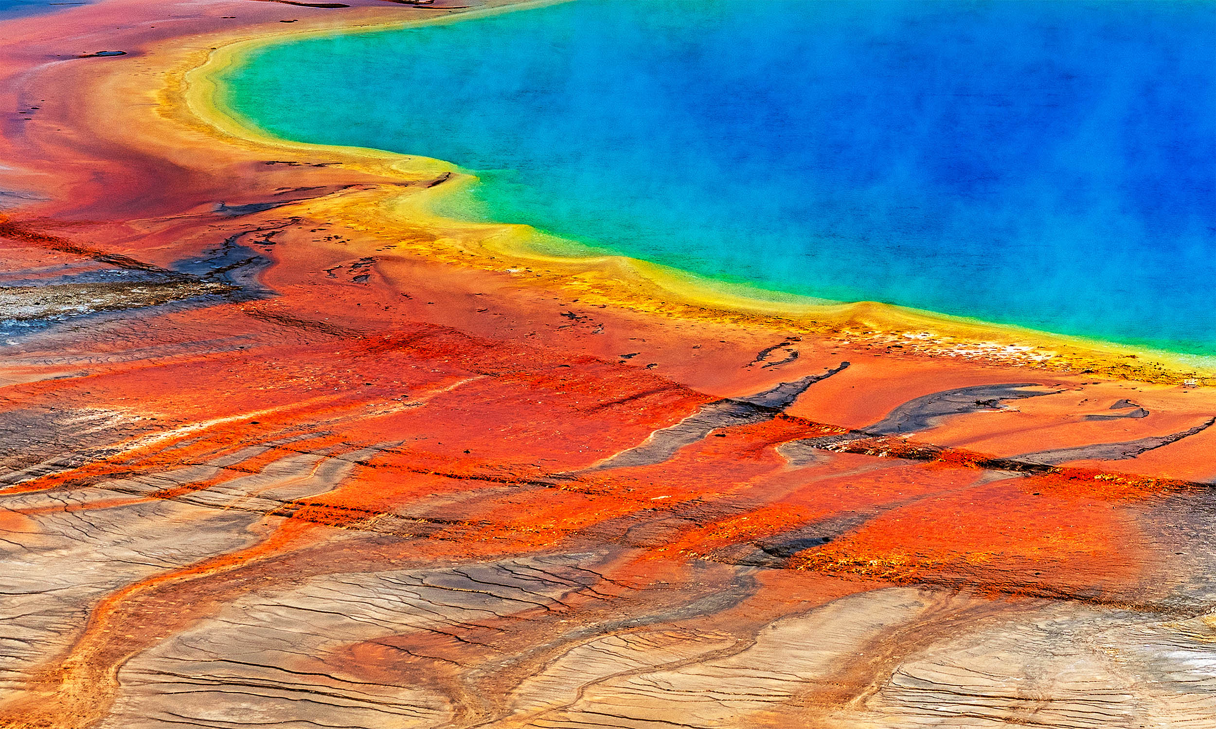 Microbes found in Yellowstone can breathe two different elements