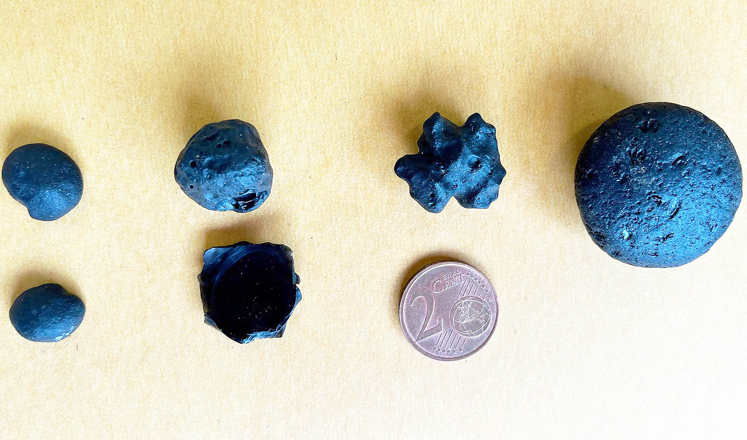 Bits of “cosmic glass” found only in Australia hint at asteroid impact