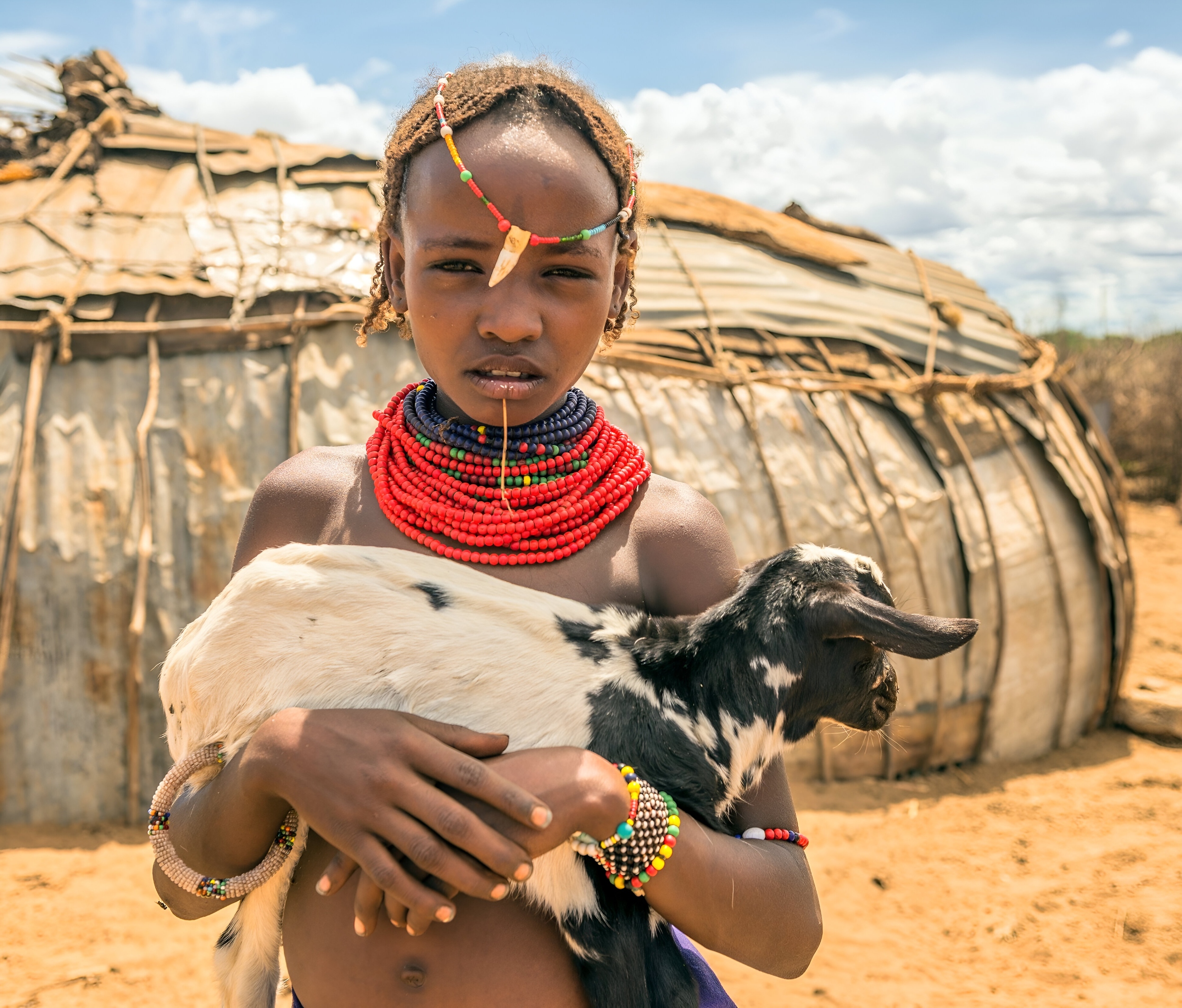 Хүмүүс цөлийн хатуу ширүүн нөхцөлд хэрхэн дасан зохицсон бэ?