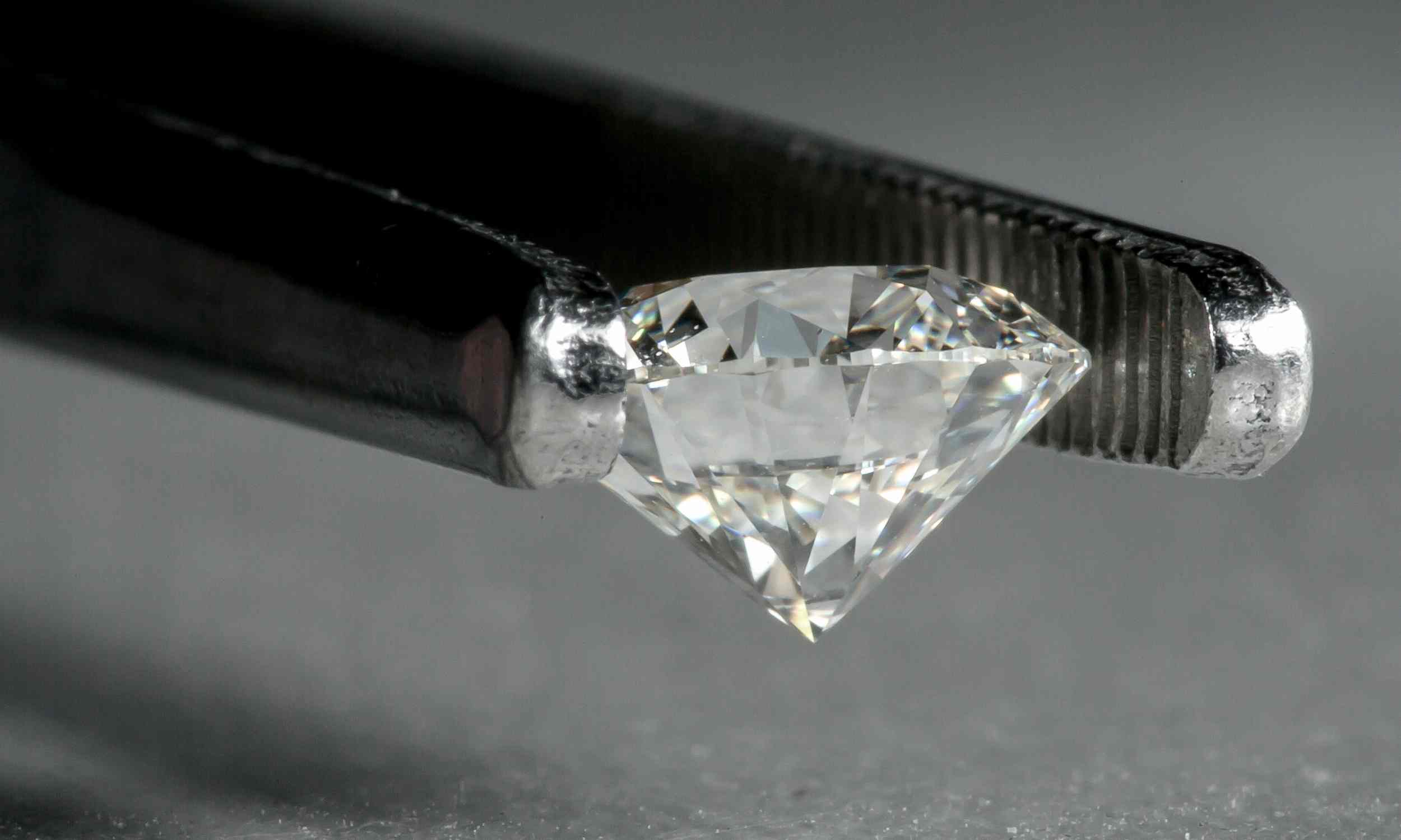 Microdiamonds discovered in the first three exploratory drill holes