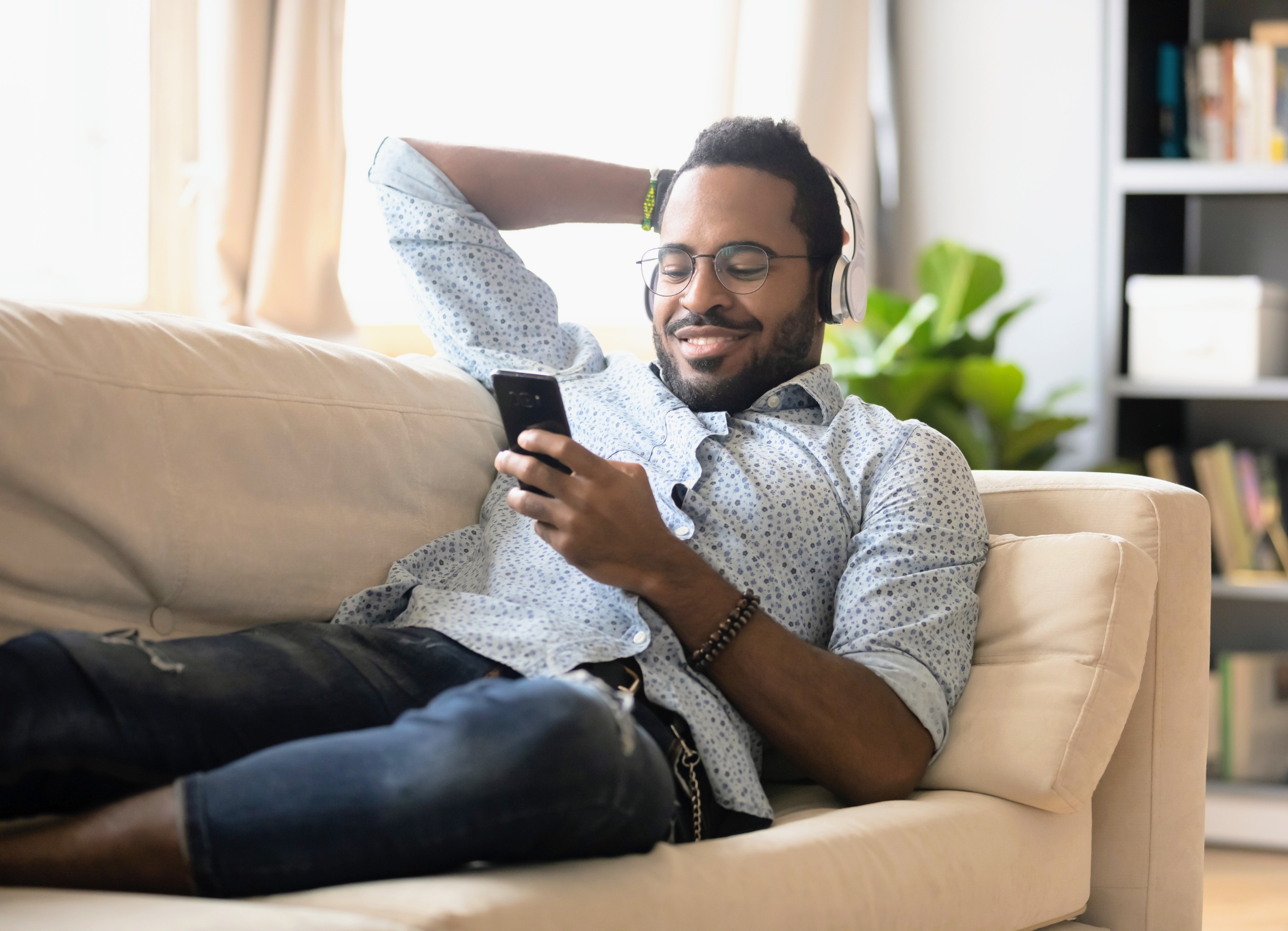 Inspiring Videos Enhance Mindfulness and Reduce Stress for Better Brain Health