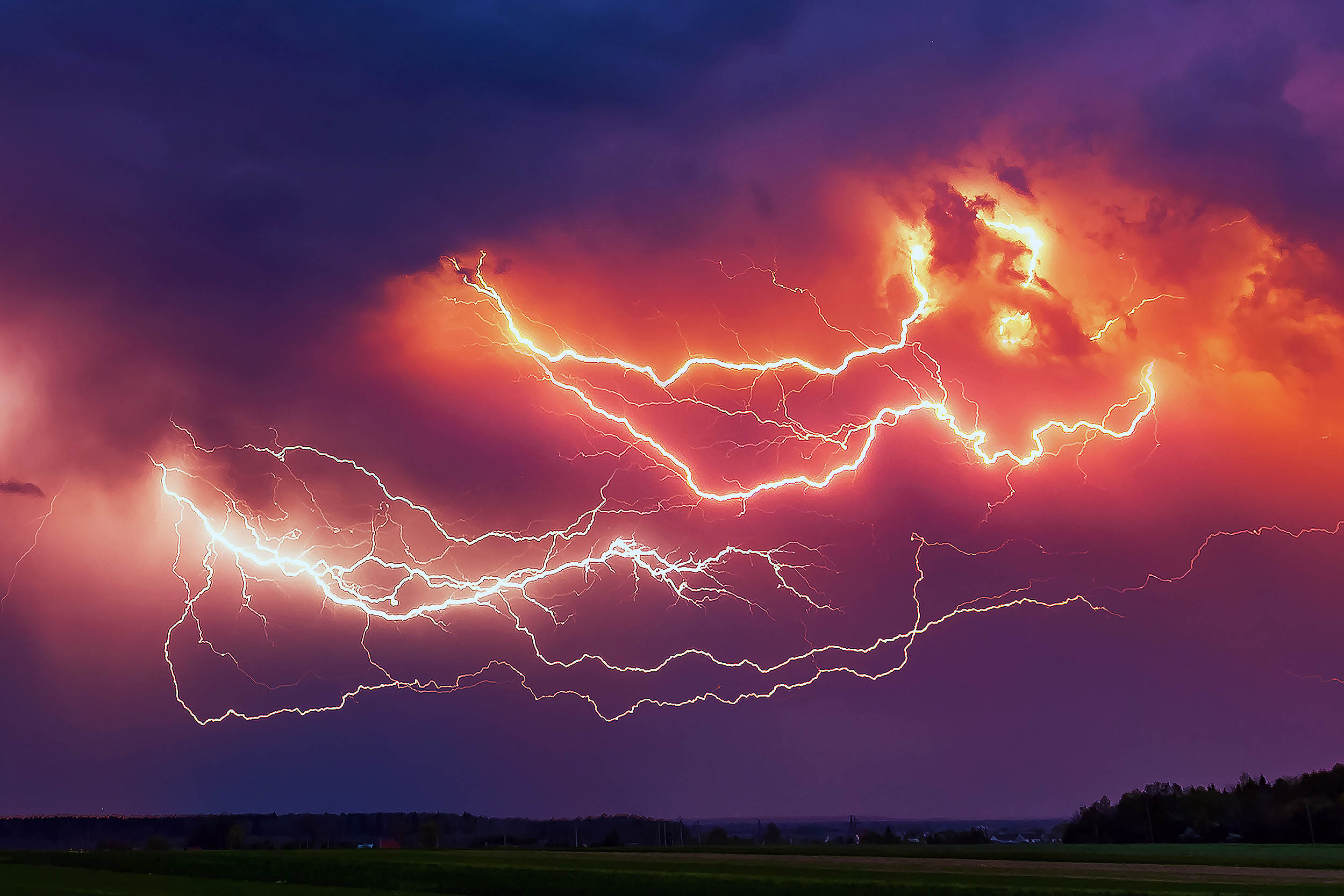 Lightning “megaflash’ spanning 515 miles set a new world record