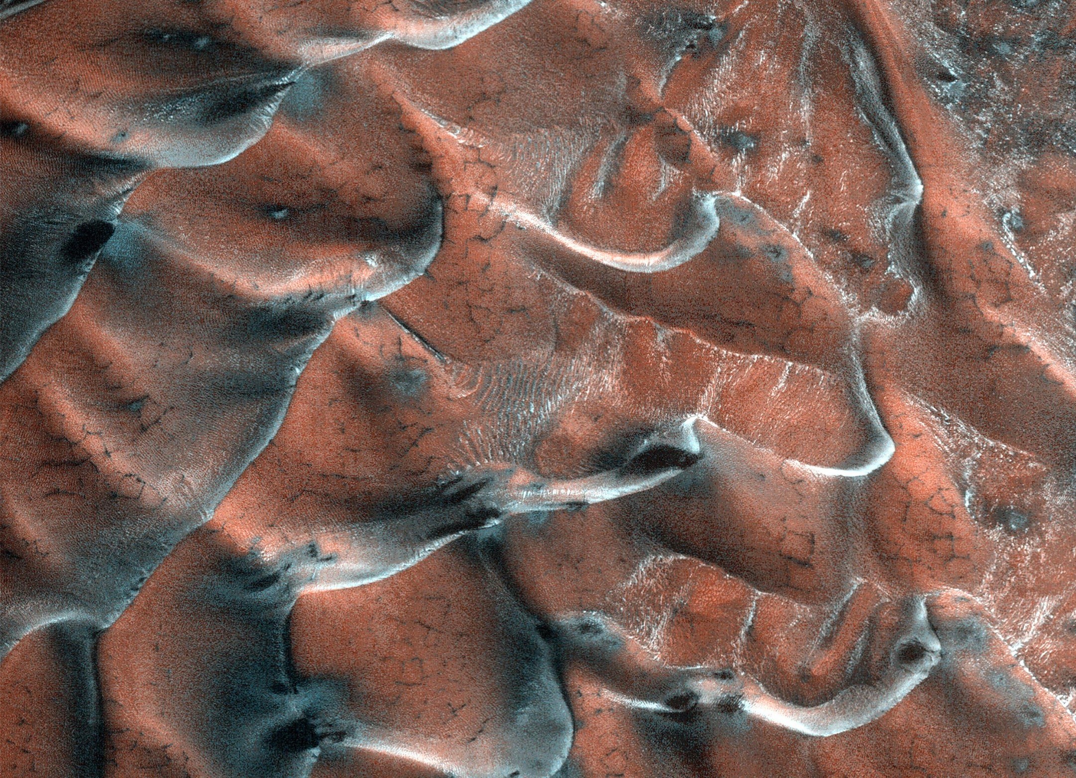Ancient dunes on Mars reveal long-lasting underground water - Earth.com