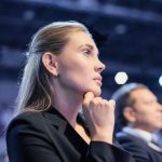 People automatically blink less while listening carefully