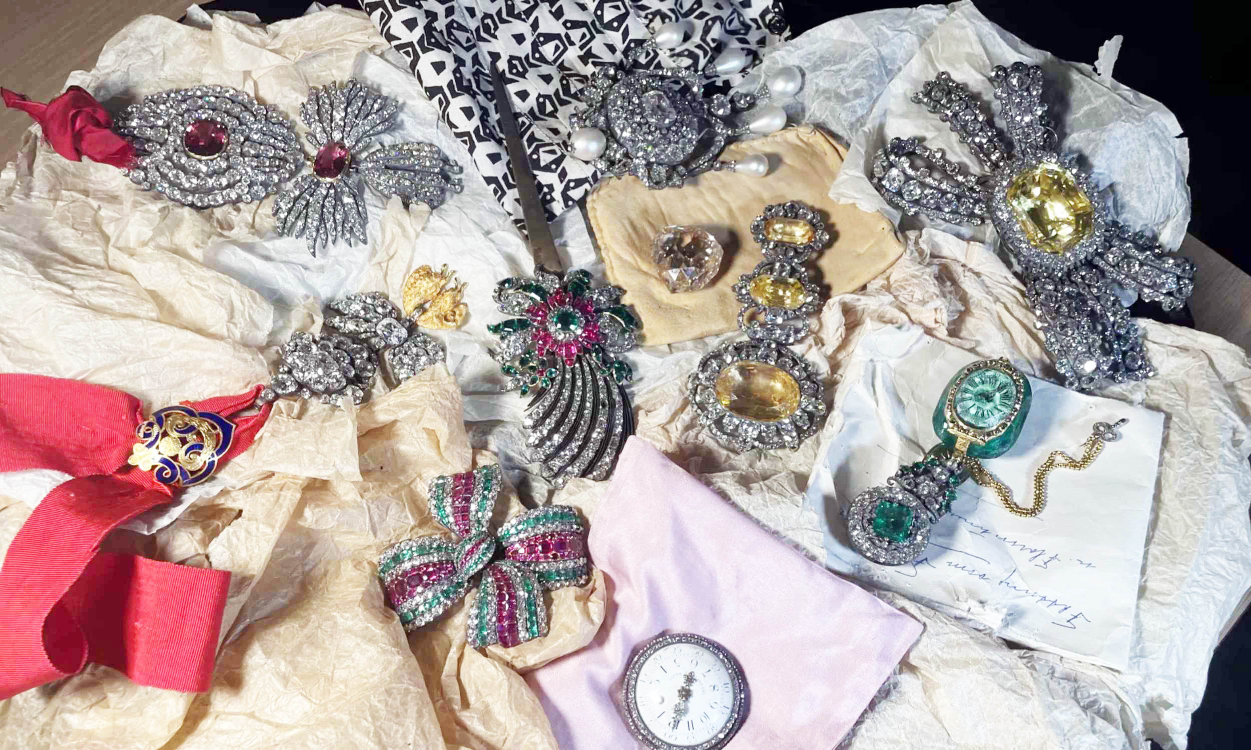 Suitcase stored in a bank vault for over a century is revealed as the hiding place of the famous Hapsburg jewels